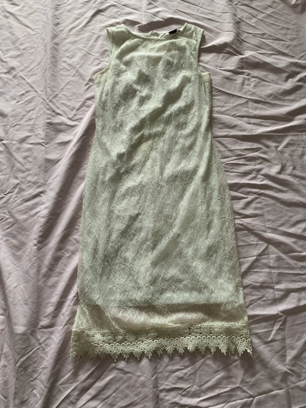 White lace sleeveless sheath dress size small